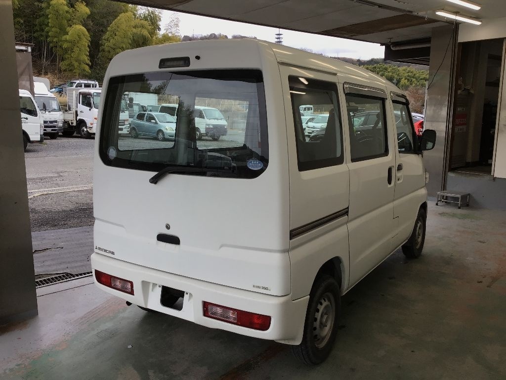 MITSUBISHI MINICAB