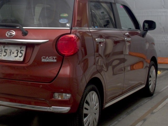 DAIHATSU CAST