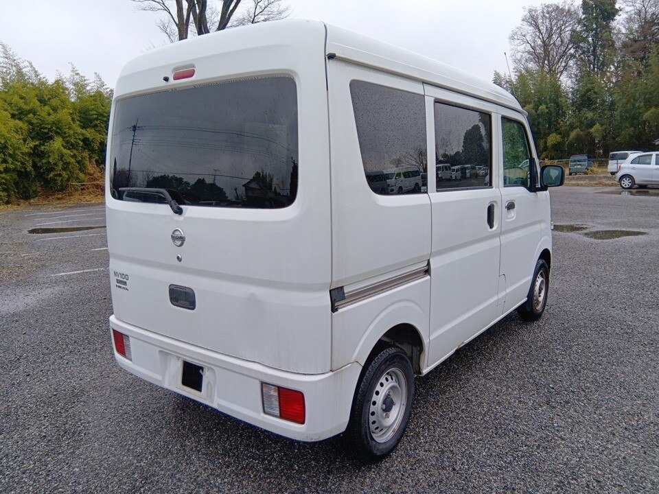 NISSAN NV100 CLIPPER