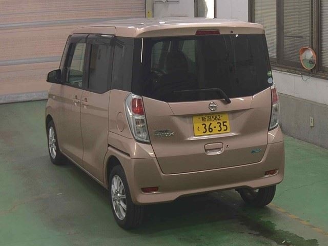NISSAN DAYZ ROOX