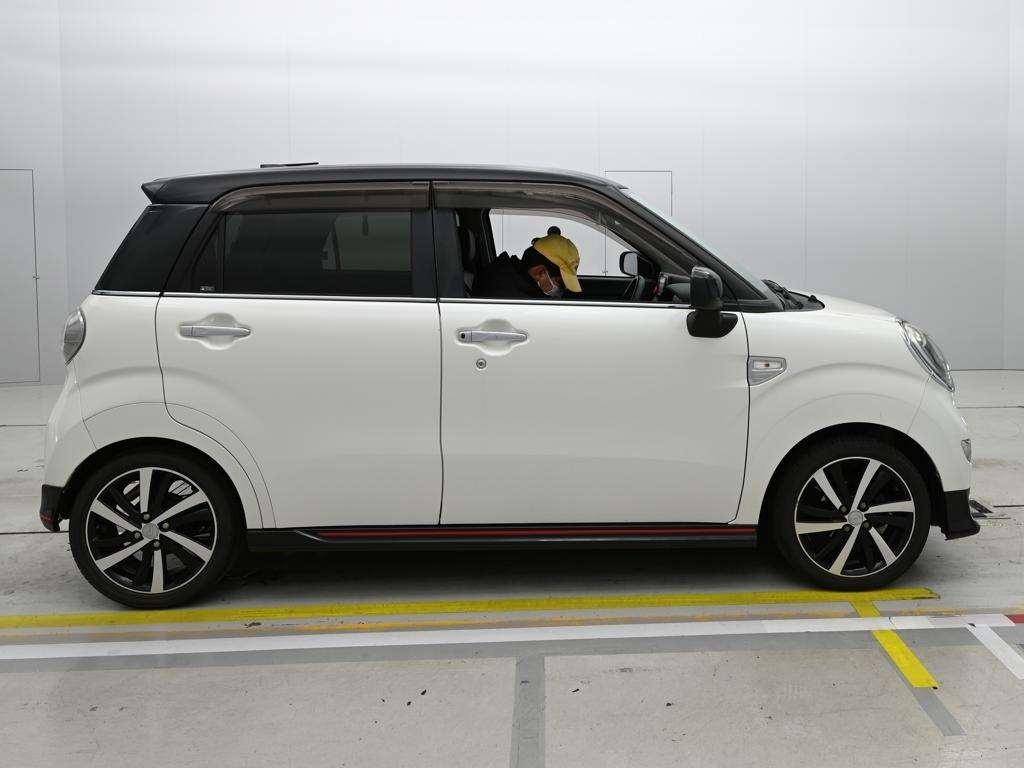 DAIHATSU CAST