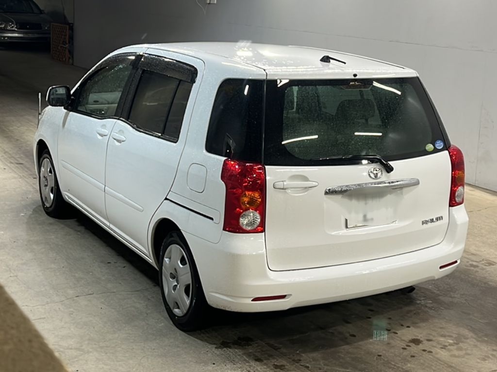 TOYOTA RAUM