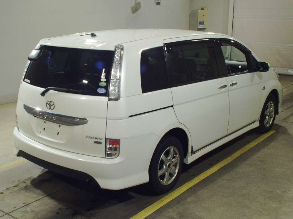 TOYOTA ISIS