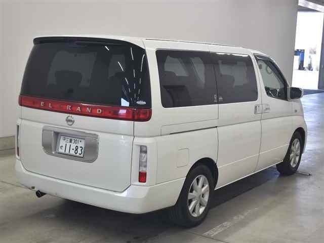 NISSAN ELGRAND