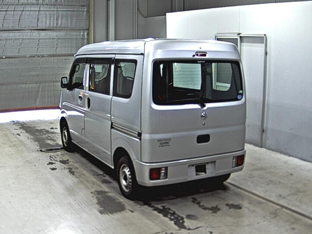 NISSAN NV100 CLIPPER