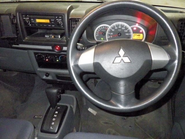 MITSUBISHI MINICAB