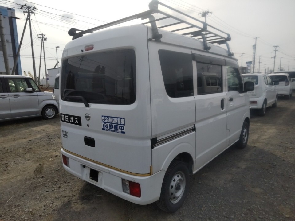 NISSAN NV100 CLIPPER