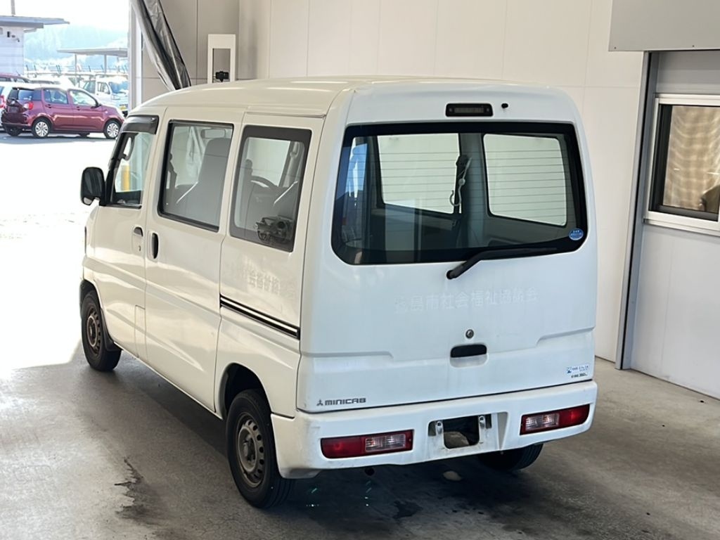 MITSUBISHI MINICAB