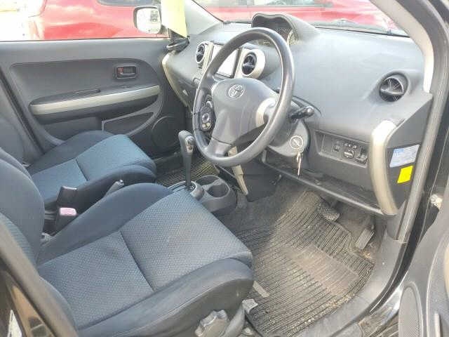 TOYOTA IST
