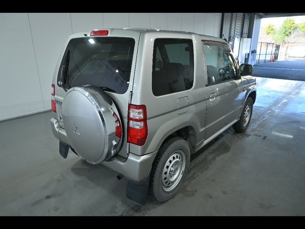 MITSUBISHI PAJERO MINI