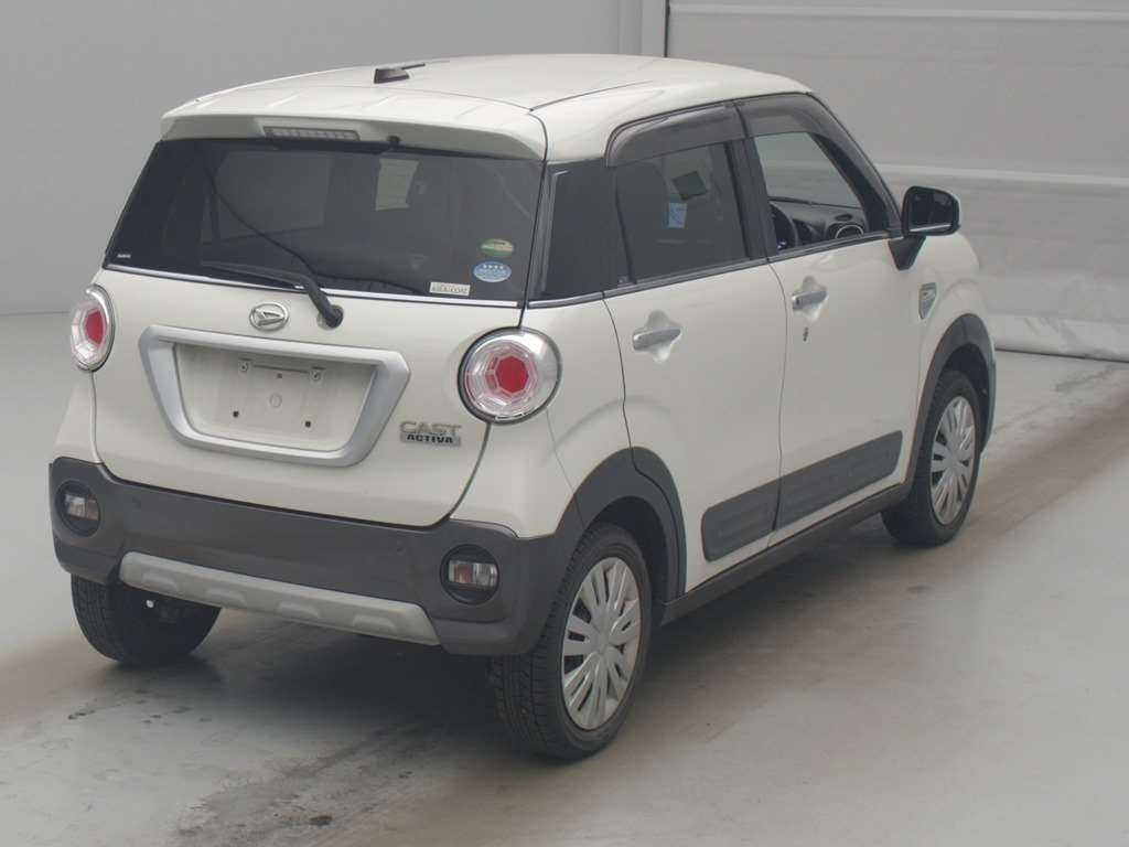 DAIHATSU CAST