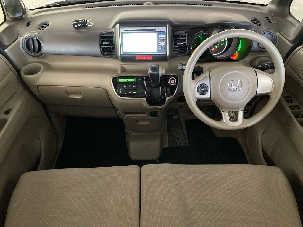 HONDA N-BOX