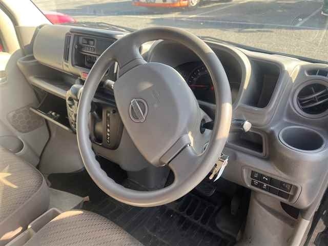 NISSAN NV100 CLIPPER