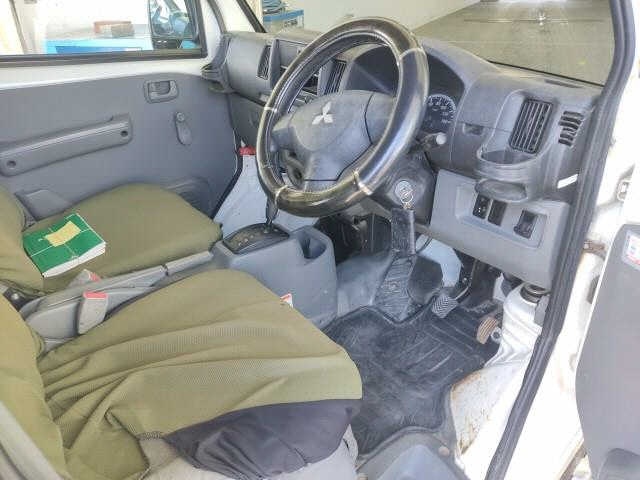MITSUBISHI MINICAB