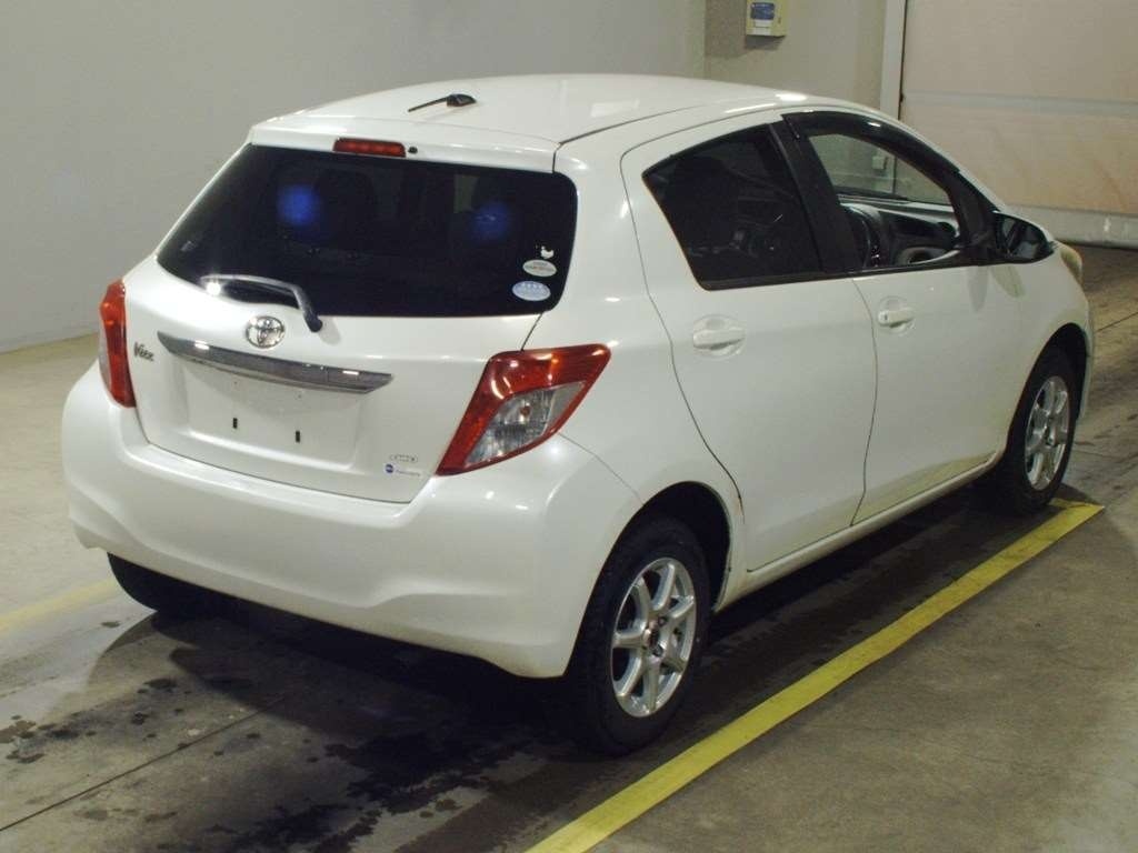 TOYOTA VITZ