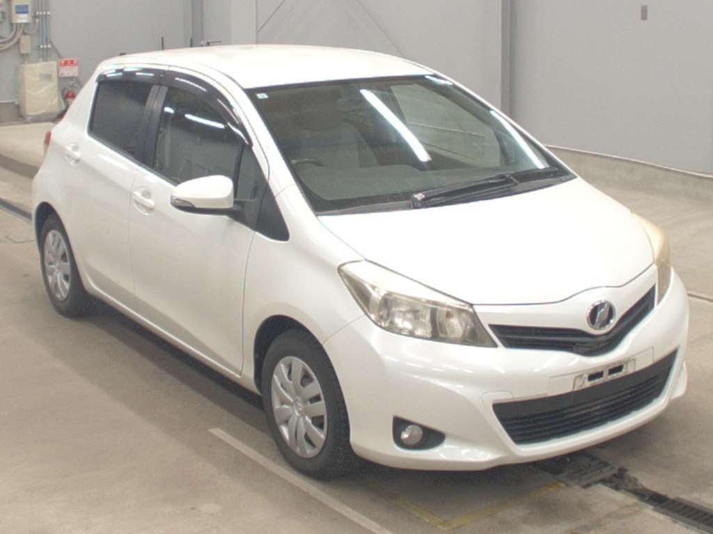 TOYOTA VITZ