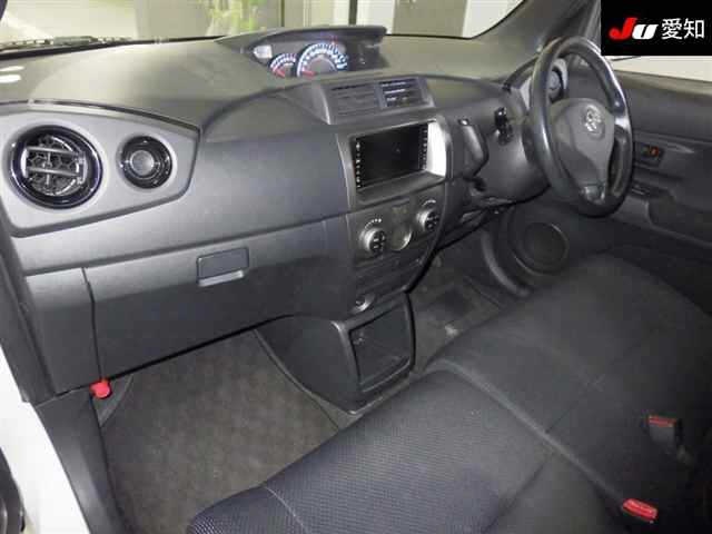 TOYOTA BB
