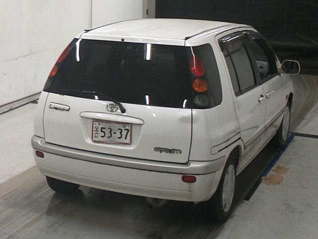 TOYOTA RAUM