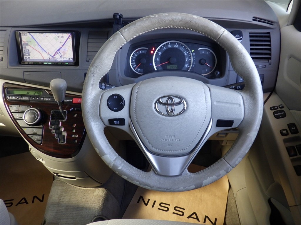 TOYOTA ISIS