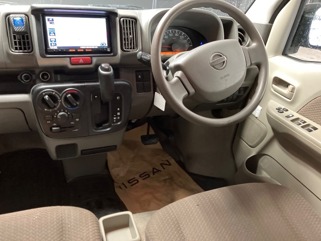 NISSAN NV100 CLIPPER