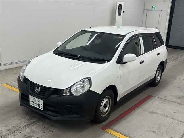 NISSAN AD