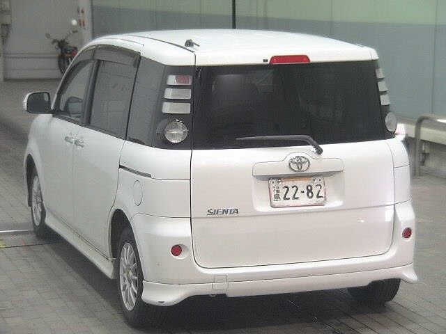TOYOTA SIENTA