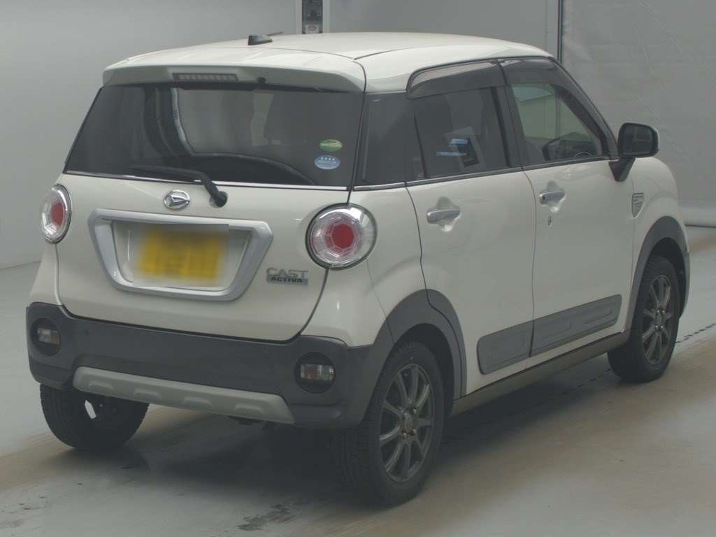 DAIHATSU CAST