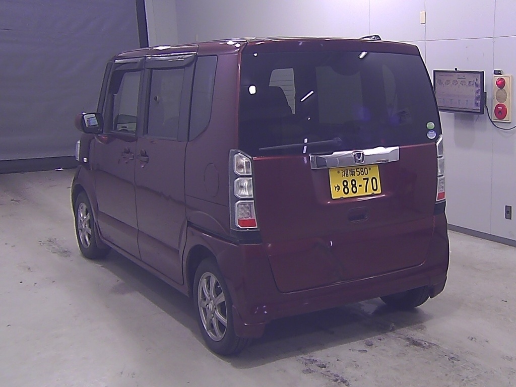 HONDA N-BOX