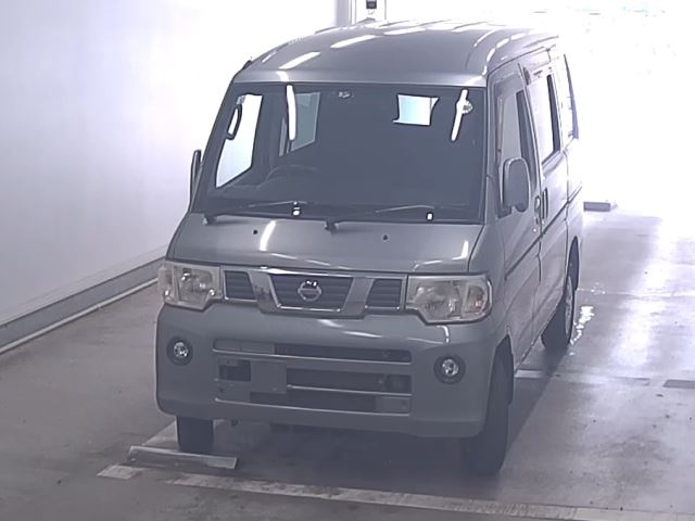 NISSAN NV100 CLIPPER