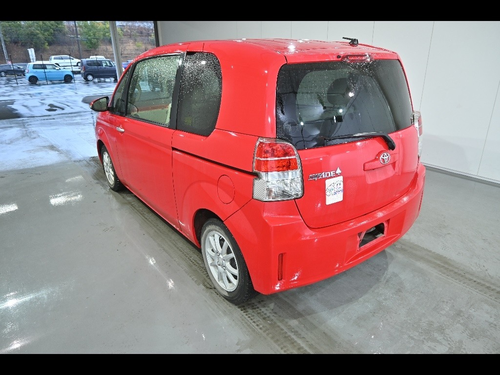 TOYOTA SPADE