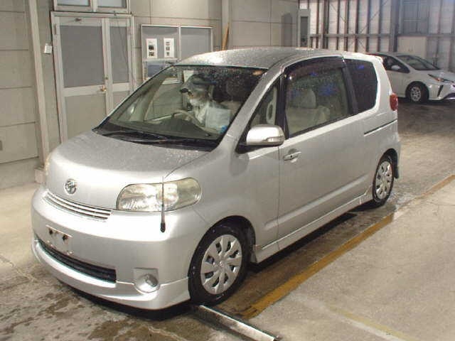 TOYOTA PORTE