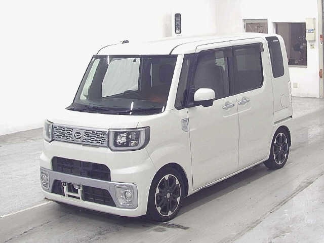DAIHATSU WAKE