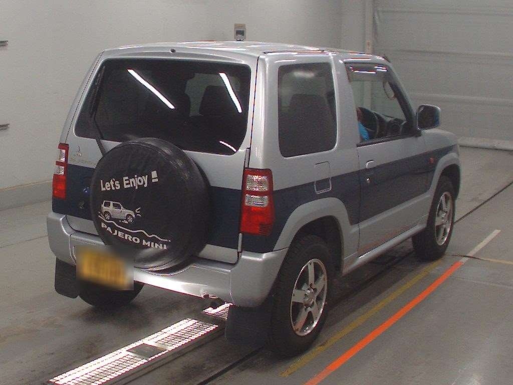 MITSUBISHI PAJERO MINI