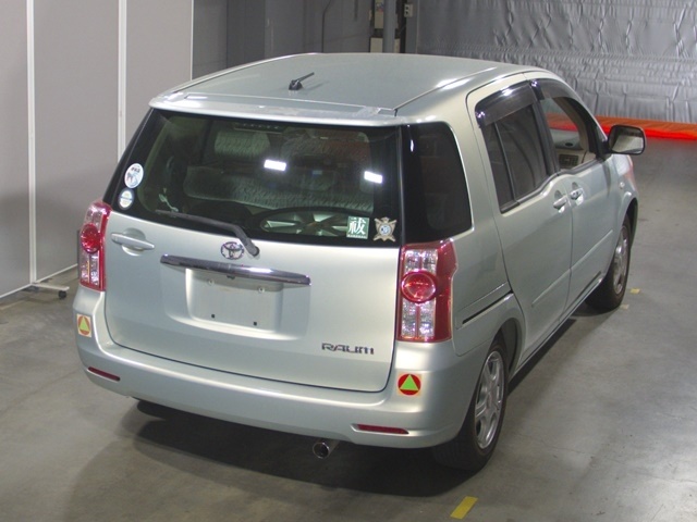 TOYOTA RAUM