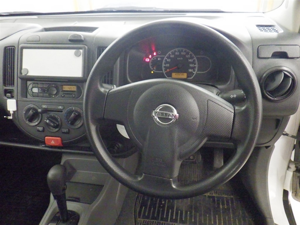 NISSAN AD