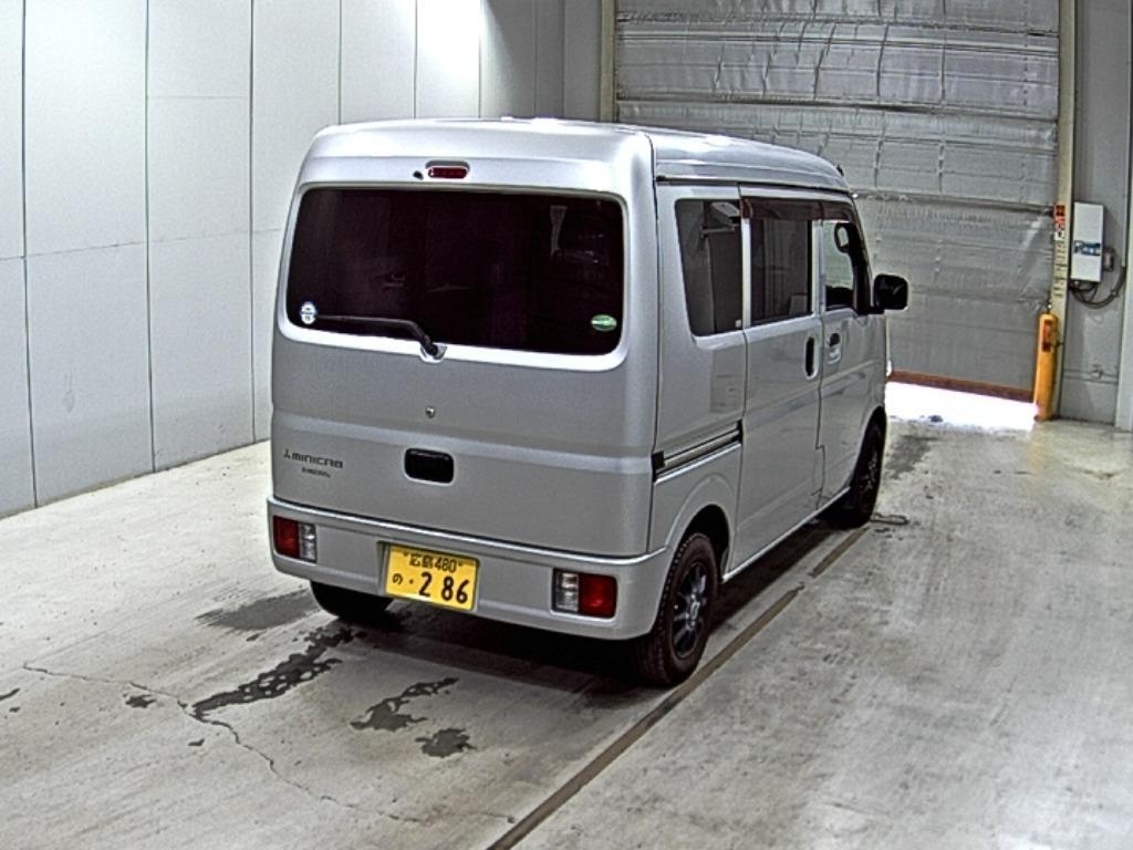MITSUBISHI MINICAB