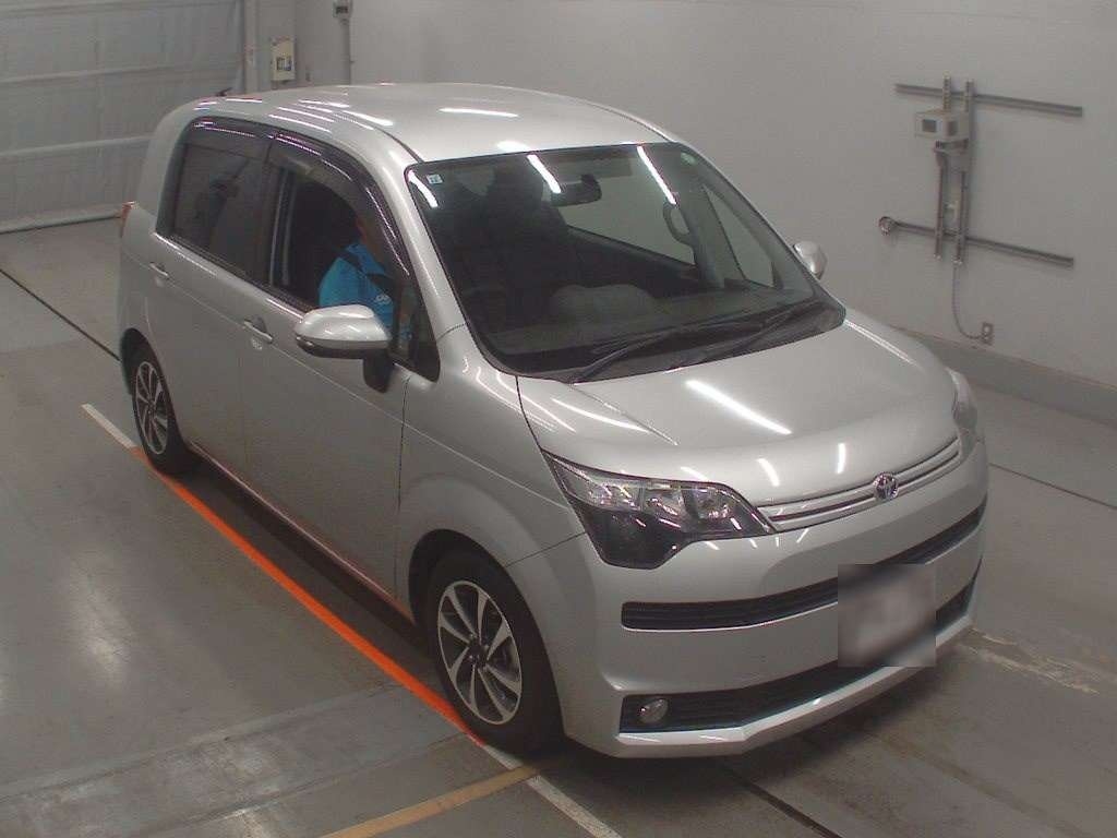TOYOTA SPADE