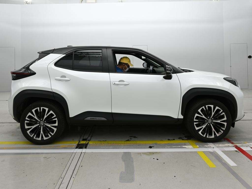 TOYOTA YARIS CROSS