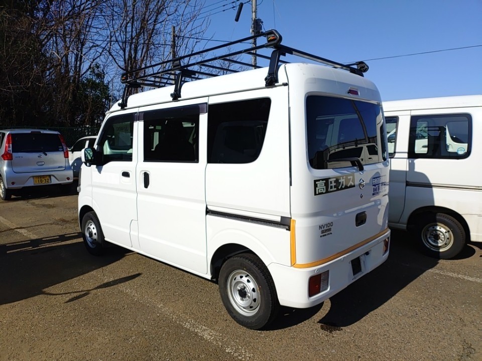NISSAN NV100 CLIPPER