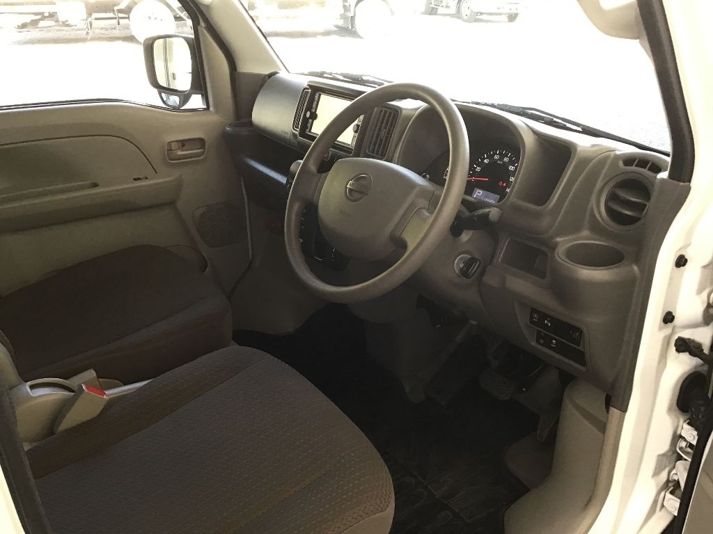 NISSAN NV100 CLIPPER