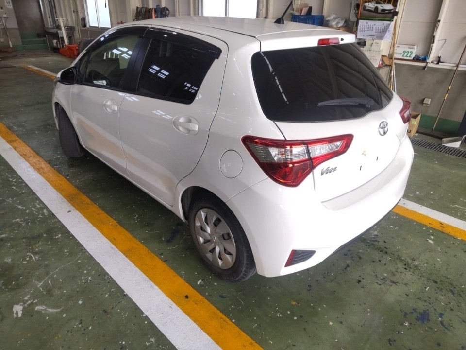 TOYOTA VITZ