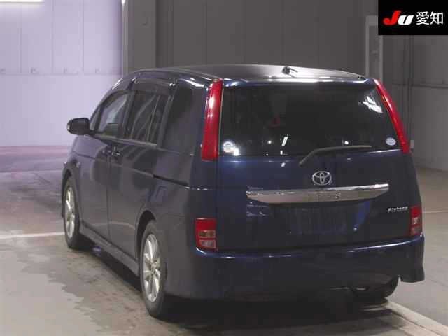 TOYOTA ISIS