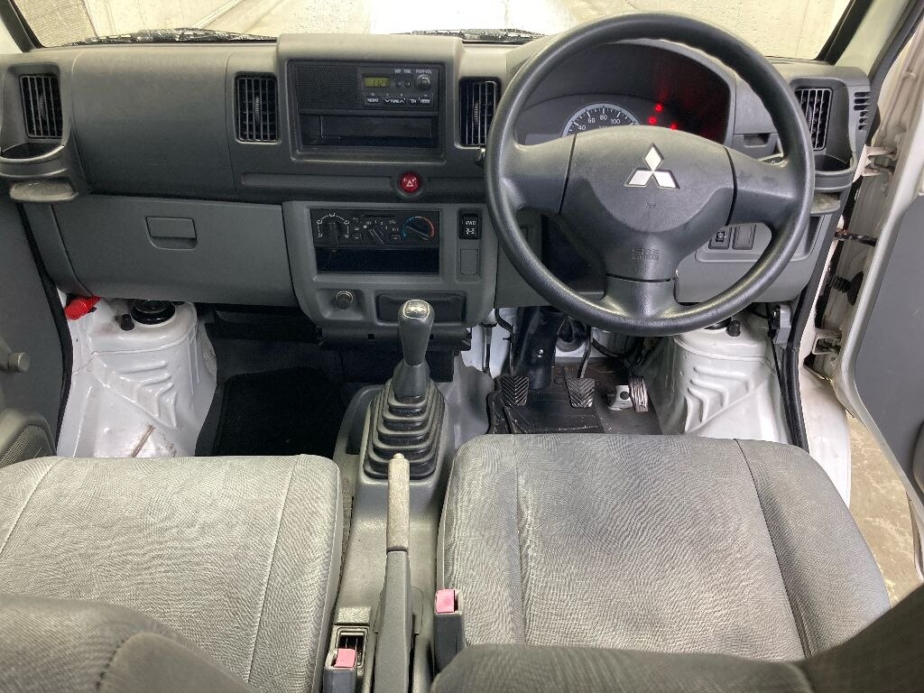 MITSUBISHI MINICAB