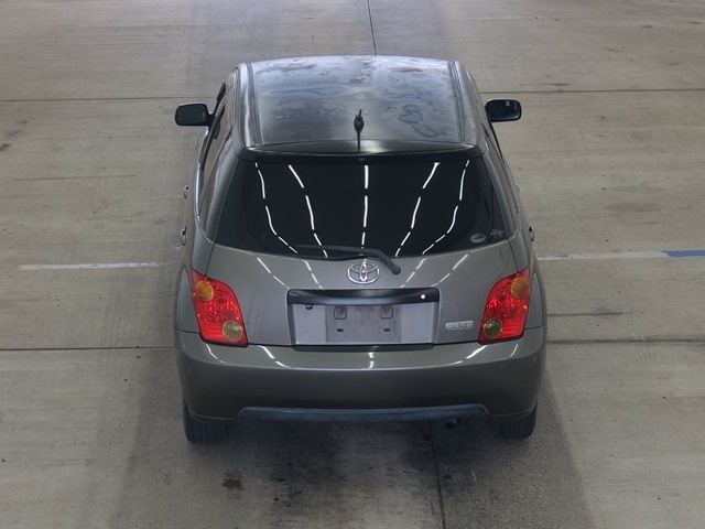 TOYOTA IST