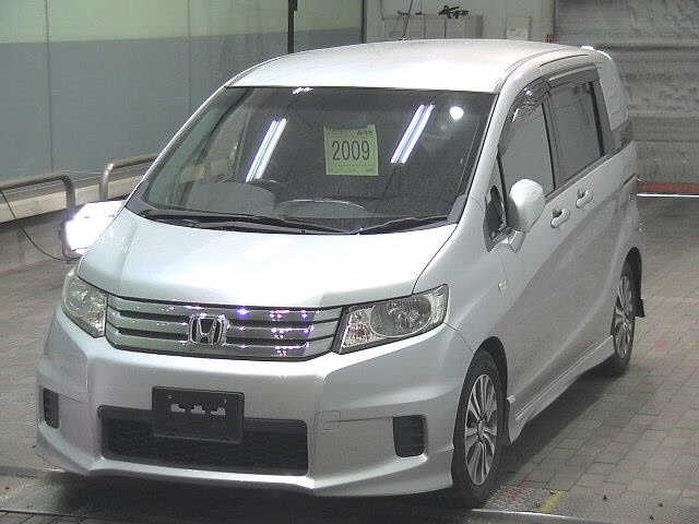 HONDA FREED SPIKE