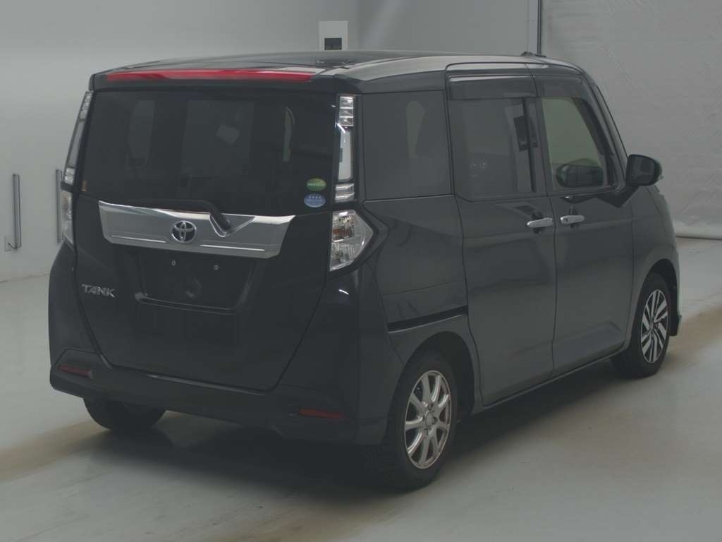 TOYOTA TANK