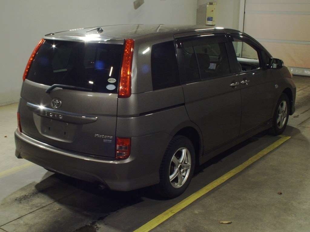 TOYOTA ISIS