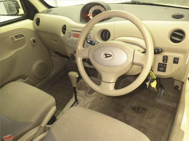 DAIHATSU ESSE