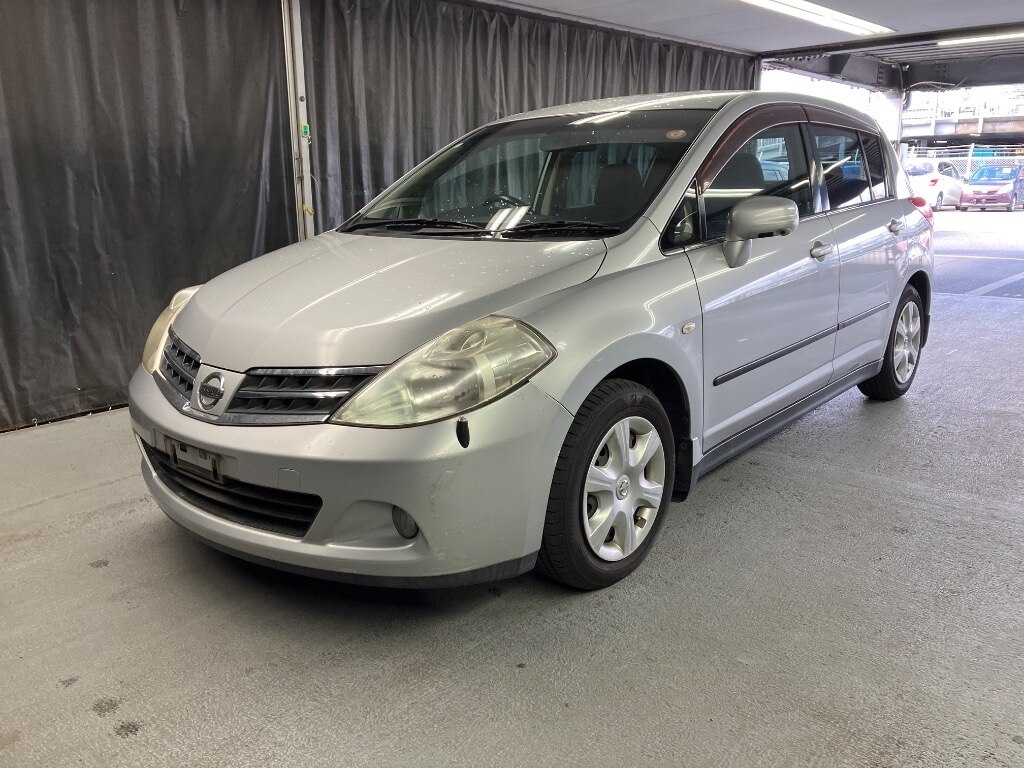 NISSAN TIIDA