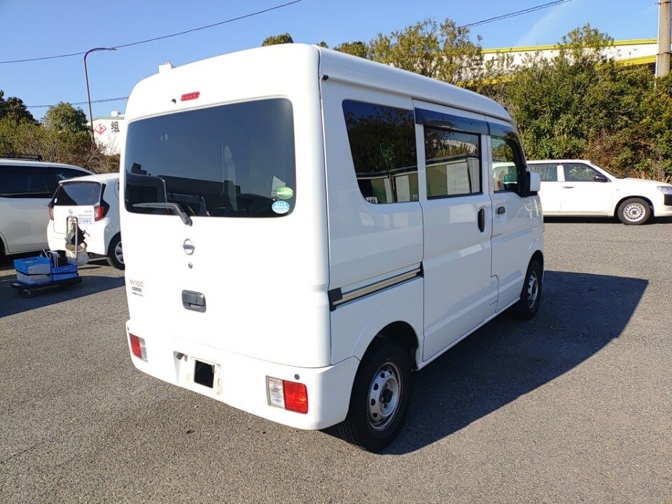 NISSAN NV100 CLIPPER